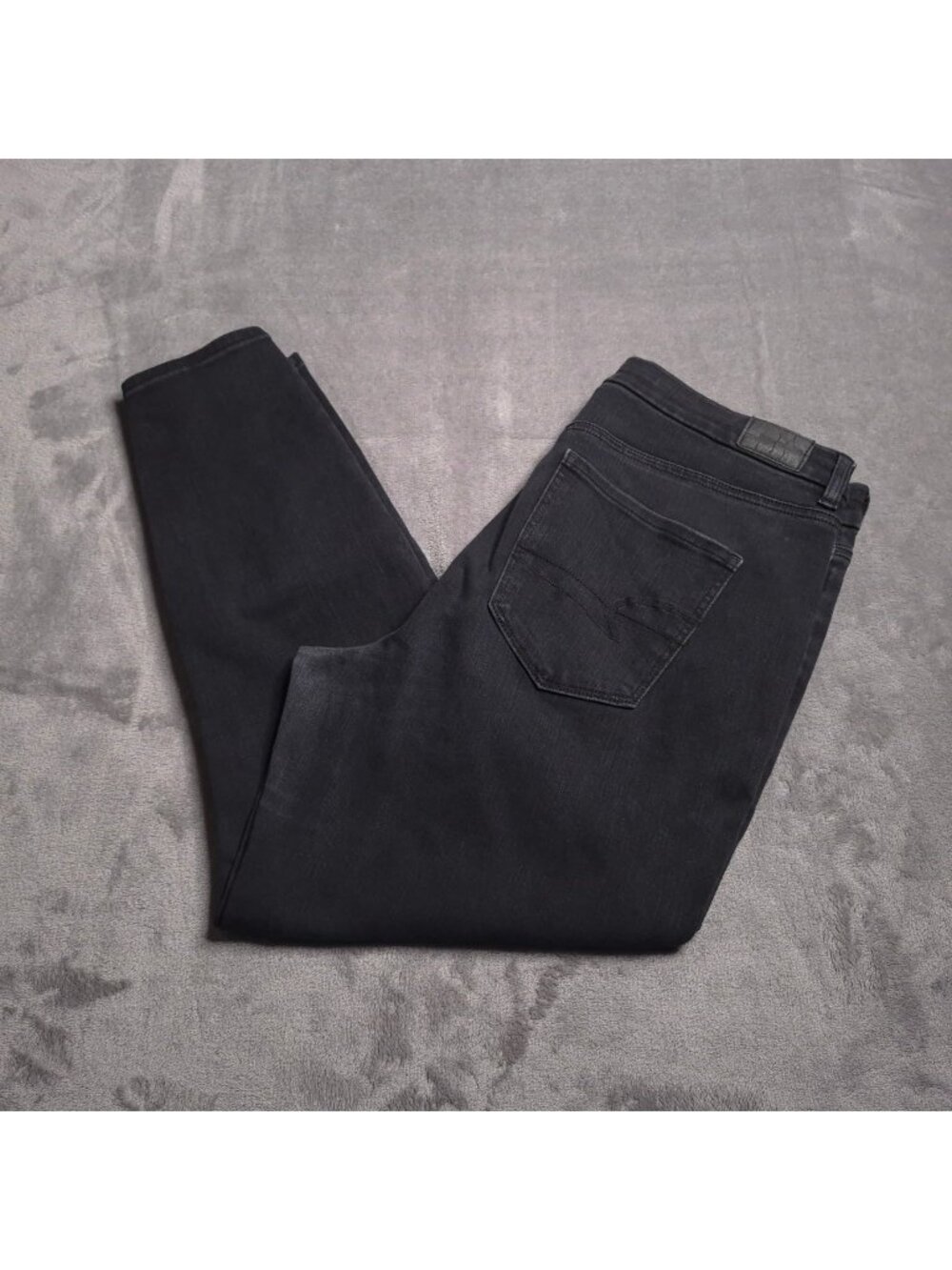 American Eagle Curvy Hi-Rise Jegging Crop Black Distressed Hem 14 Stretch